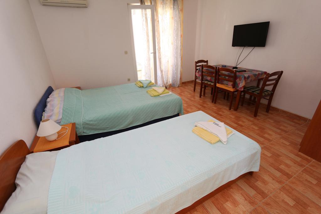 Apartments Antoneta Makarska Kültér fotó