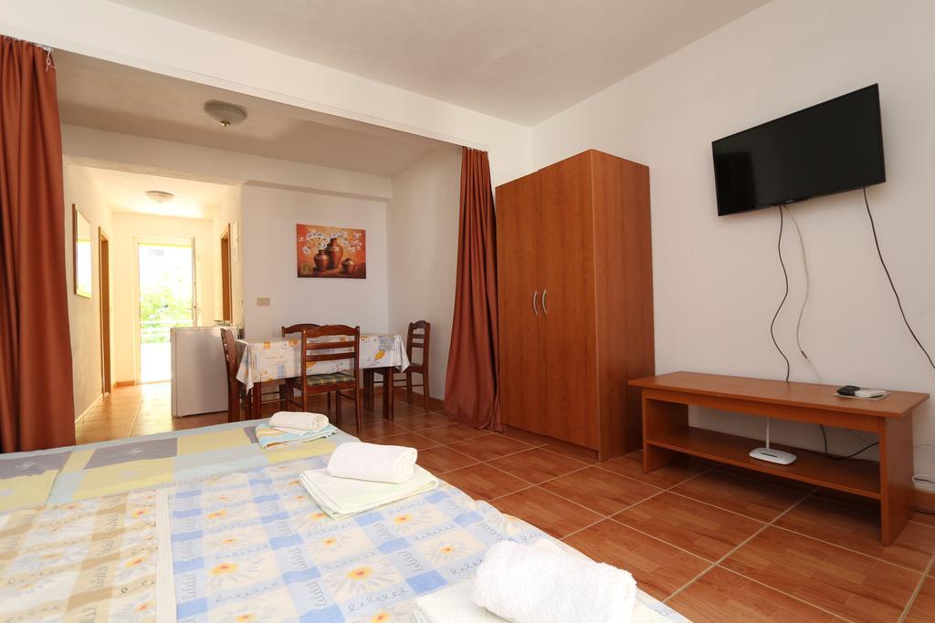 Apartments Antoneta Makarska Kültér fotó