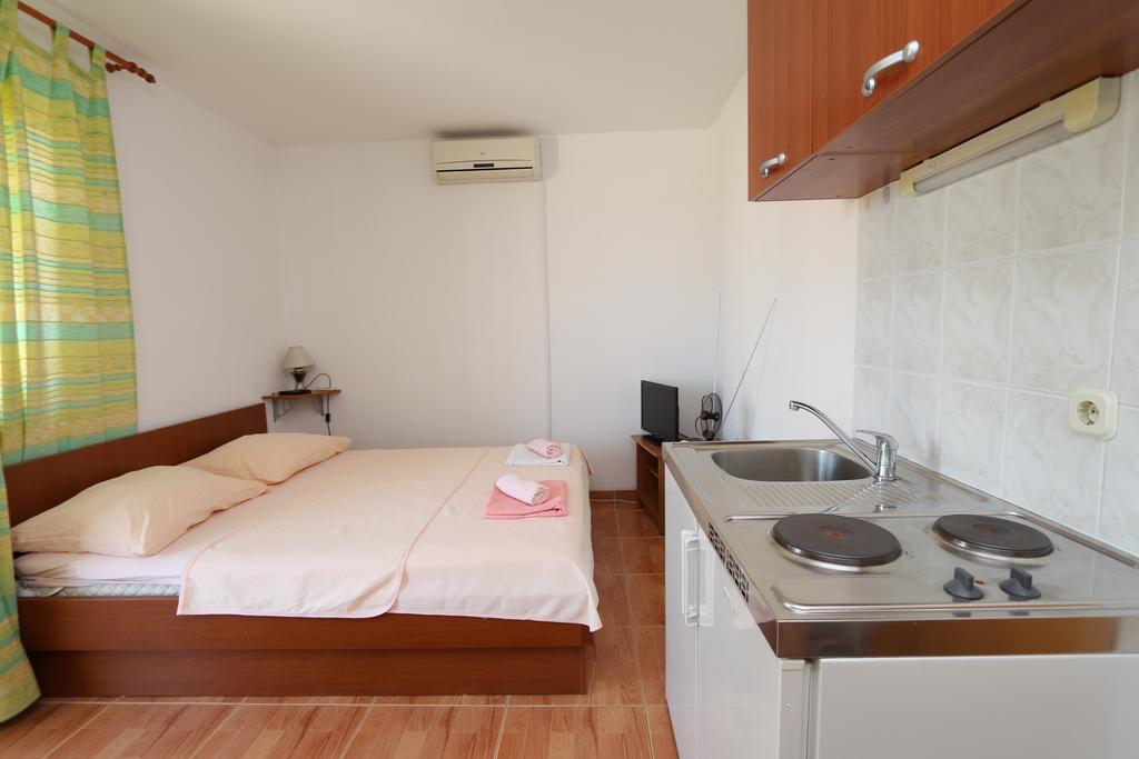 Apartments Antoneta Makarska Kültér fotó